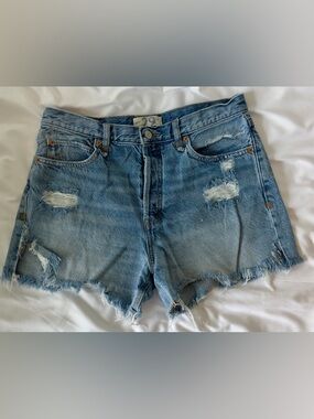 Free People Makai Cutoff Denim Jean Shorts Light Wash Distressed Size 29